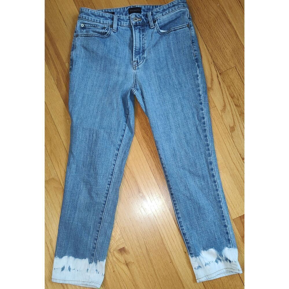TALBOT'S Modern Ankle Jean Size 6 Acid wash look at hem.